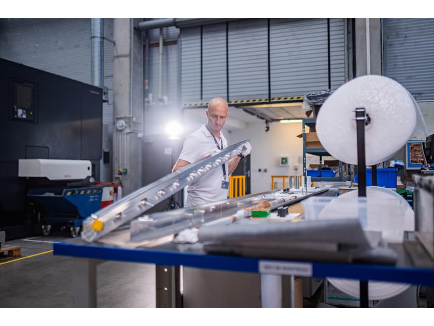 Die Spezialität von TIYO: ein Bauteil aus Flugzeugaluminium