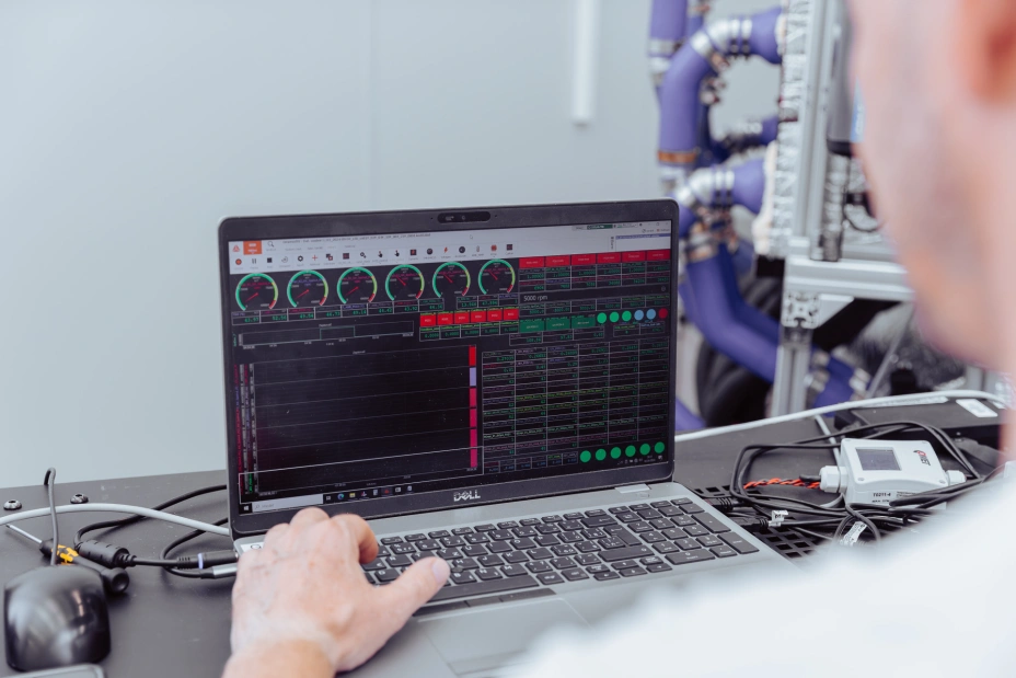 Software zur Datenanalyse bei Systemtests mechatronischer Komponenten